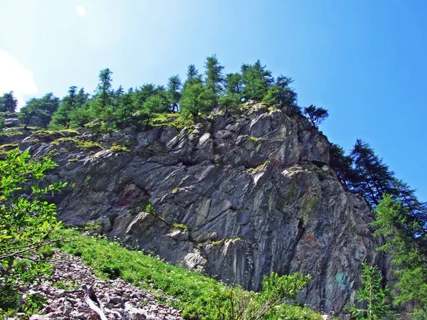 Rocas Piedras Del Macizo Montañoso Los Alpes Liechtenstein Sobre Valle —  Fotos de Stock