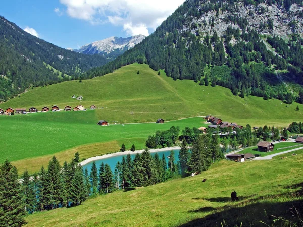 Stará Turisticko Hospodářská Alpská Osada Údolí Saminatal Podél Umělého Jezera — Stock fotografie