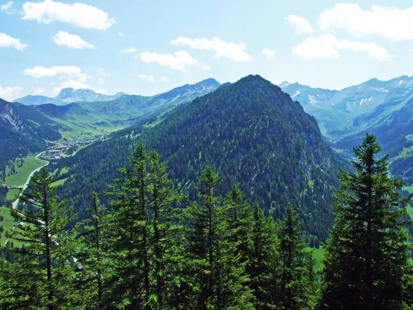 Alpengipfel Kirchlespitz Über Dem Saminatal Und Liechtensteinischen Alpenmassiv Steg Liechtenstein — Stockfoto