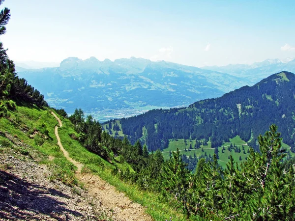 Trilhas Para Caminhadas Caminhadas Cordilheira Dos Alpes Liechtenstein Sobre Vale — Fotografia de Stock
