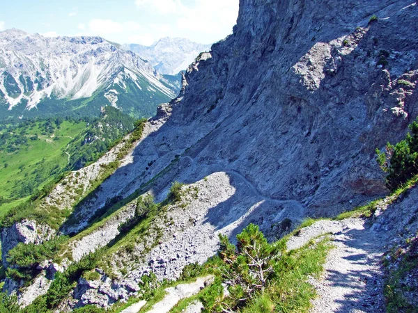 Прогулянки Походи Ліхтенштейнських Альпах Також Самінатальській Альпійській Долині Стег Ліхтенштейн — стокове фото