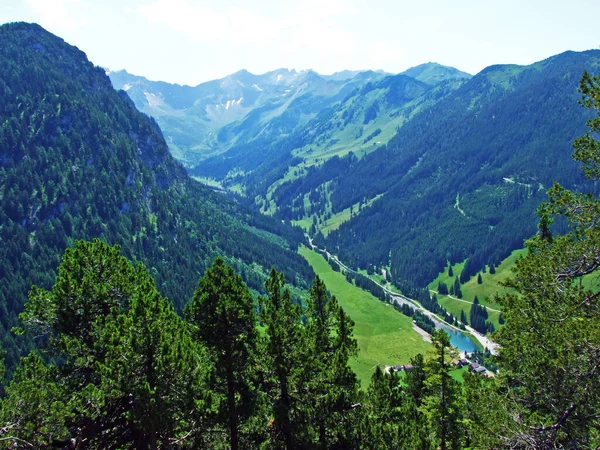 Blick Auf Das Saminatal Und Die Gipfel Der Liechtensteinischen Alpen — Stockfoto