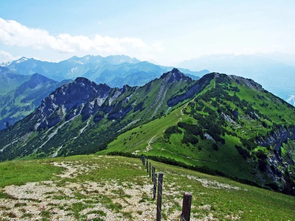 Bergtoppen Drei Kapuziner Stachlerkopf Het Saminatale Alpendal Het Bergmassief Liechtenstein — Stockfoto