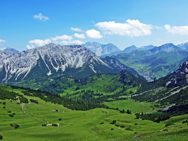 Vista Deslumbrante Schonberg Schoenberg Alpine Peak Para Liechtenstein Alpes Austríacos — Fotografia de Stock
