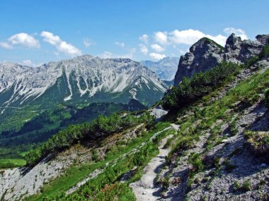 Alp Dağı tepesi Stachlerkopf Saminatal Alp Vadisi ve Lihtenştayn Dağları 'nda Steg, Lihtenştayn