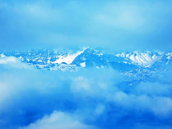 Pohled Zasněžené Vrcholky Švýcarských Alp Pohraničního Masivu Ratikon Nebo Rtikon — Stock fotografie