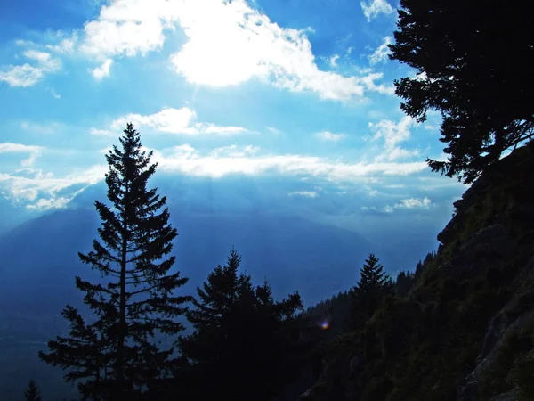 Schöne Wolken Über Den Alpengipfeln Rheintal Und Der Region Bundner — Stockfoto