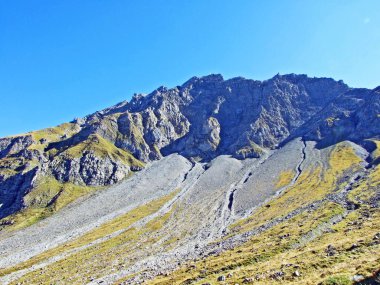 Ratikon sınır dağ kütlesi veya Raetikon Grenzmassiv, Mainfeld - Grisonlar Kantonu (Graubunden veya Graubuenden), İsviçre