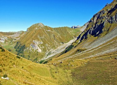Ratikon sınır dağ kütlesi veya Raetikon Grenzmassiv, Mainfeld - Grisonlar Kantonu (Graubunden veya Graubuenden), İsviçre