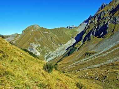 Ratikon sınır dağ kütlesi veya Raetikon Grenzmassiv, Mainfeld - Grisonlar Kantonu (Graubunden veya Graubuenden), İsviçre