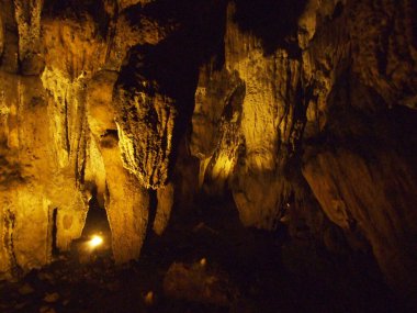 Yukarı Baracs Mağarası veya Gornja Baraceva sızıntısı (Barac mağaraları veya Znacajni Krajolik Baraceve sızıntısı) - Rakovica, Hırvatistan (Kroatien, Hrvatska)