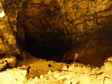 Yukarı Baracs Mağarası veya Gornja Baraceva sızıntısı (Barac mağaraları veya Znacajni Krajolik Baraceve sızıntısı) - Rakovica, Hırvatistan (Kroatien, Hrvatska)
