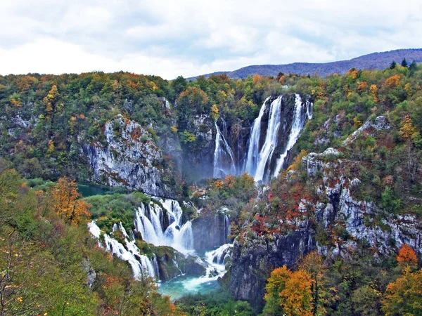 Velký Vodopád Veliki Facka Nebo Facka Plitvica Národní Park Plitvická — Stock fotografie