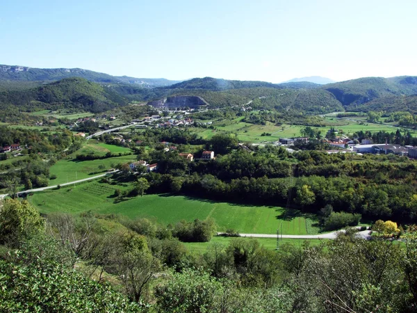 Vue Ville Buzet Des Champs Fertiles Dans Vallée Rivière Mirna — Photo