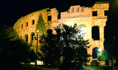 Pula Amfitiyatrosu, Pula 'daki Arena veya Pula' daki Roma amfitiyatrosu - Istria, Hırvatistan (Amfitheatre de Pula, Das Amphitheater in Pula, Pulska Arena ili Amfiteatar u Puli - Istra, Hrvatska)