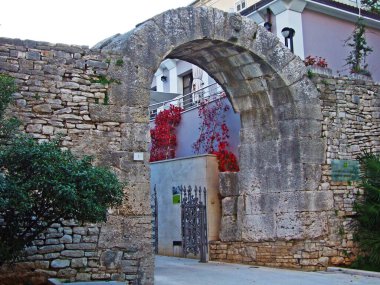 Herkül 'ün Kapısı, Pula - Hırvatistan (Herkulova vrata u Puli - Istra, Hrvatska)