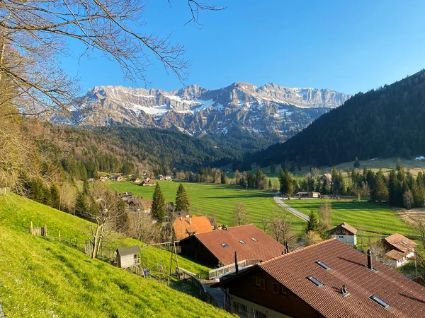 Village Alpin Eigenthal Dans Vallée Fleuve Eigental Canton Lucerne Suisse — Photo