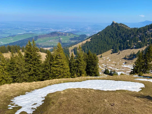 Альпійський Гірський Пагорб Raegeflueeli Oder Ragenflueli Regenflueli Eigental Valley Eigenthal — стокове фото