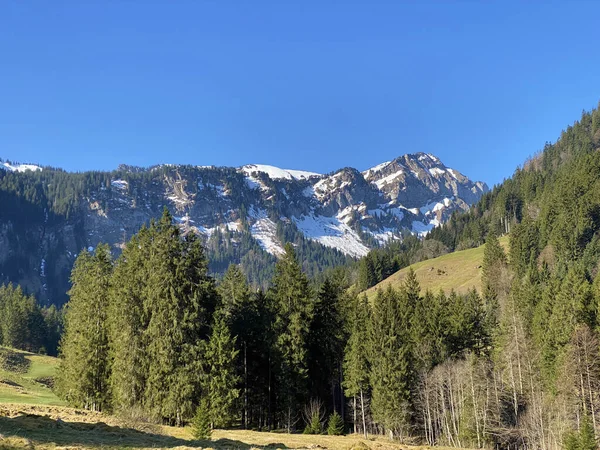 Vista Dos Picos Alpinos Rottosse Rot Dossen Gnepfstein Mittagguepfi Vale — Fotografia de Stock