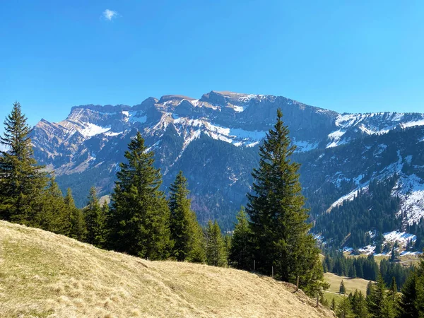 Montanha Maciça Pilatus Monte Pilatus Alpino Sobre Vale Alpino Eigental — Fotografia de Stock