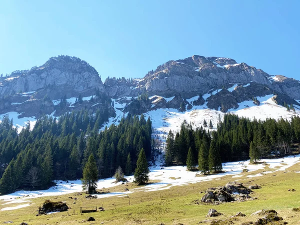 Vista Pico Alpino Gnepfstein Mittagguepfi Oder Mittaggupfi Vale Eigental Eigenthal — Fotografia de Stock