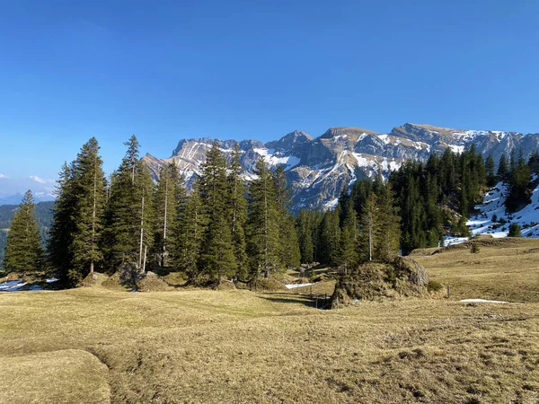 Αλπικές Κορυφές Klimsenhorn Esel Tomlishorn Και Widderfeld Στον Ορεινό Όγκο — Φωτογραφία Αρχείου