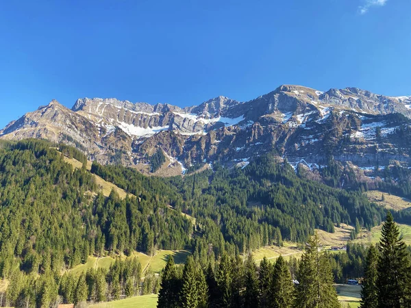 Pics Alpins Klimsenhorn Esel Tomlishorn Widderfeld Dans Massif Montagneux Pilatus — Photo