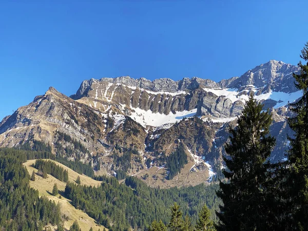 Alppien Huiput Klimsenhorn Esel Tomlishorn Mountain Ylängöllä Pilatus Tai Mount — kuvapankkivalokuva