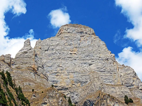 Alpine Peak Zuestoll Churfirsten Mountain Range Μεταξύ Της Περιοχής Obertoggenburg — Φωτογραφία Αρχείου