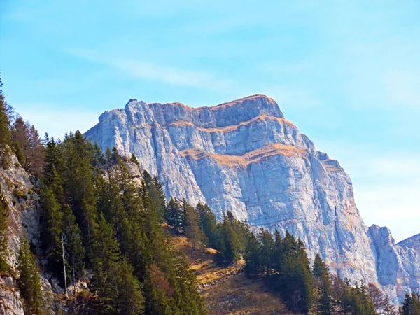 Alpine Peak Schibenstoll Churfirsten Mountain Range Μεταξύ Της Περιοχής Obertoggenburg — Φωτογραφία Αρχείου