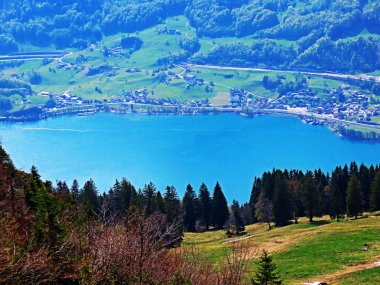 Walensee Gölü, Churfirsten ve Seeztal subalpine vadileri arasında, Walenstadtberg - St. Gallen, İsviçre (Kanton St. Gallen, Schweiz)