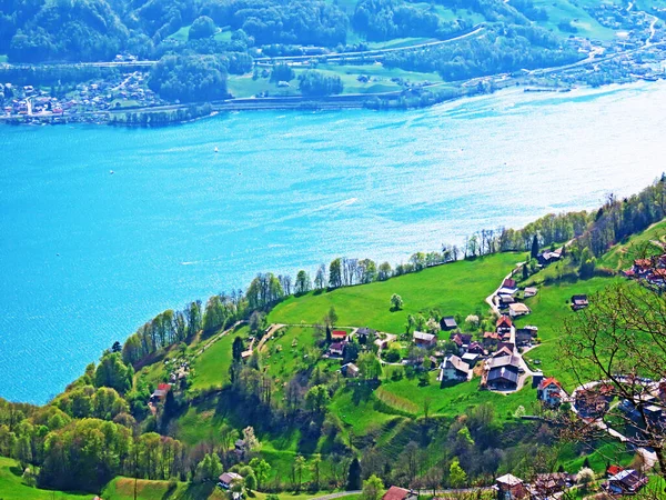 Lago Walensee Entre Cordilheiras Churfirsten Seeztal Vale Subalpino Walenstadtberg Cantão — Fotografia de Stock