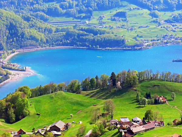 Lago Walensee Entre Las Cadenas Montañosas Churfirsten Seeztal Valle Subalpino —  Fotos de Stock