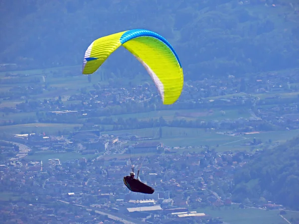 Paragliders Sky Churfirsten Mountain Range Seeztal Subalpine Valley Walenstadtberg Canton — Stock fotografie