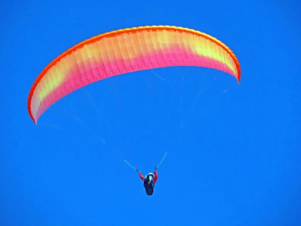 Paragliders Sky Churfirsten Mountain Range Seeztal Subalpine Valley Walenstadtberg Canton — стокове фото