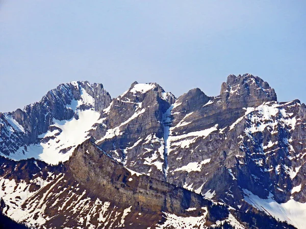 스위스의 라루스 알프스 산맥에 산봉우리 바이츠 — 스톡 사진