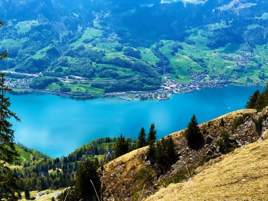 Walensee Gölü, Churfirsten ve Seeztal subalpine vadileri arasında, Walenstadtberg - St. Gallen, İsviçre (Kanton St. Gallen, Schweiz)