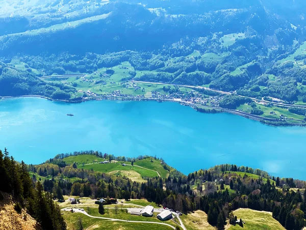 Lago Walensee Entre Las Cadenas Montañosas Churfirsten Seeztal Valle Subalpino —  Fotos de Stock