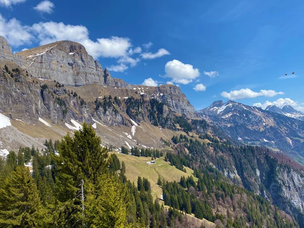 Cordillera Chufirsten Macizo Del Grupo Alvier Sobre Valle Subalpino Seeztal —  Fotos de Stock