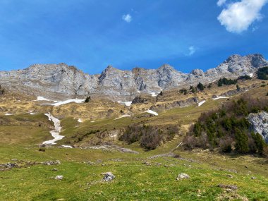 Obertoggenburg bölgesi ile Walensee Gölü - İsviçre 'nin St. Gallen Kantonu (Schweiz)