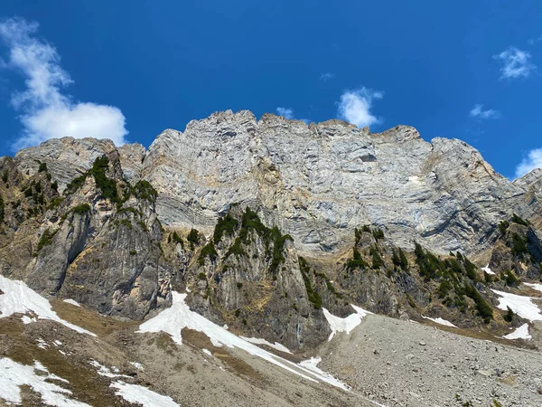 Alpský Vrchol Brisi Pohoří Churfirsten Mezi Regionem Obertoggenburg Jezerem Walensee — Stock fotografie