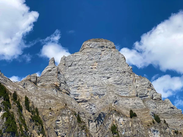 Pico Alpino Zuestoll Cordillera Churfirsten Entre Región Obertoggenburg Lago Walensee —  Fotos de Stock