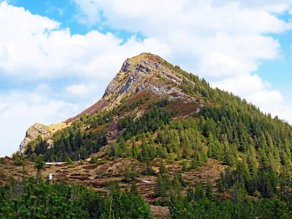 İsviçre 'nin Pilatus ve Emmental Alpler, Alpnach - İsviçre' nin Obwalden Kantonu 'nda (Kanton Obwalden, Schweiz)