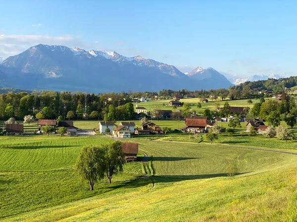 Assentamento Alpnach Dorf Vale Lago Alpnachersee Abaixo Maciço Montanha Pilatus — Fotografia de Stock