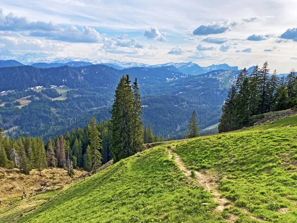 Trails for walking, hiking, sports and recreation on the slopes of the Pilatus massif and in the alpine valleys at the foot of the mountain, Alpnach - Canton of Obwalden, Switzerland (Schweiz)