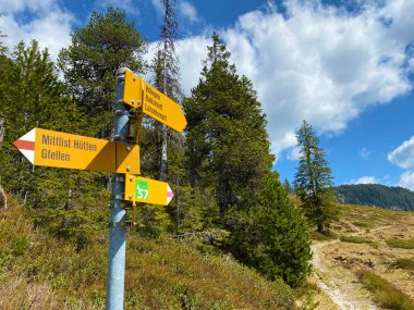 Pilatus dağ sırasının tepe ve yamaçlarında ve Emmental Alpler, Alpnach - Obwalden Kantonu, İsviçre (Kanton Obwalden, Schweiz)