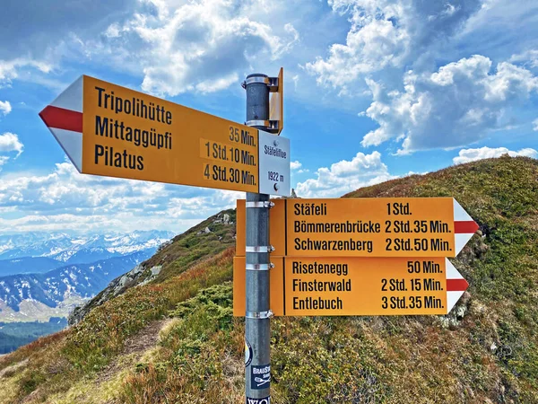 Señalización Señalización Montañismo Los Picos Laderas Cordillera Del Pilato Los — Foto de Stock