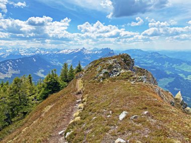 İsviçre 'nin Pilatus ve Emmental Alpler, Alpnach - İsviçre' nin Obwalden Kantonu 'nda (Kanton Obwalden, Schweiz)