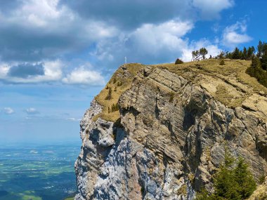 İsviçre 'nin Pilatus sıradağlarında Blaue Attse' nin Alpnach, Obwalden Kantonu (Kanton Obwalden, Schweiz)