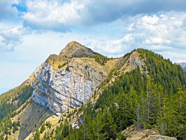Sviçre Nin Pilatus Dağ Sırasındaki Blaue Tosse Staefeliflue Stafeliflue Tepeleri — Stok fotoğraf